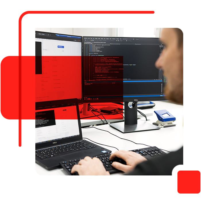 Arbeiten am Computer IT Softwareentwicklung